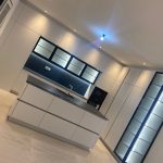 Кујна со стаклени витрини / Kitchen with Glass Cabinets - Алка Мебел Стил