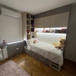 Детски кревет со фиоки и мост елементи во сива боја / Kids bed with drawers and grey bridge elements