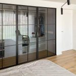 Плакар со стаклени врати и црни рамки / Glass door wardrobe with black frames