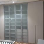 Alt Text: Плакар со мат стаклени врати и алуминиумски профил / Wardrobe with frosted glass doors and aluminum profile
